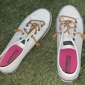Sperry Seacoast white women’s